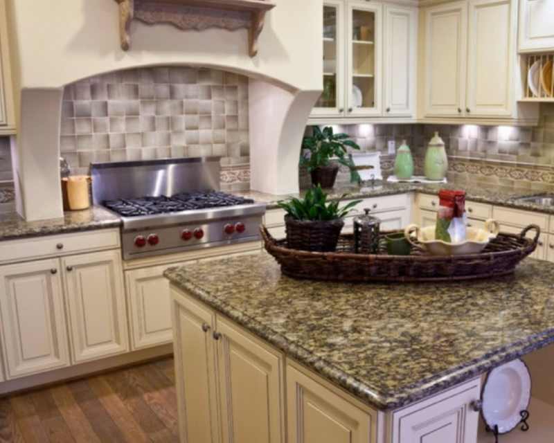 Choosing a Backsplash for Your Kitchen