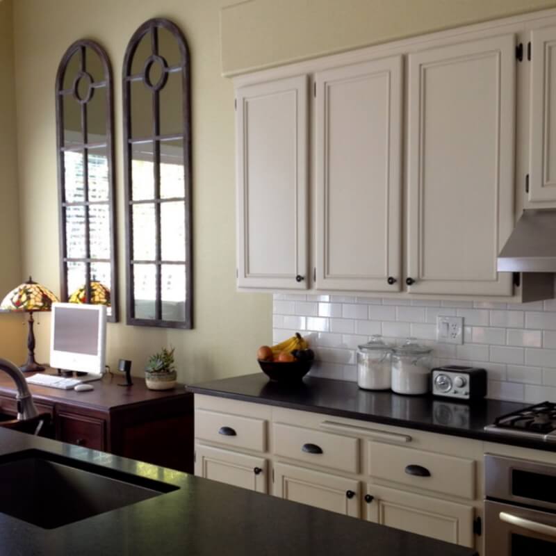 Favorite Granite Colors For White Cabinets, Off White Kitchen Cabinets With Black Granite Countertops