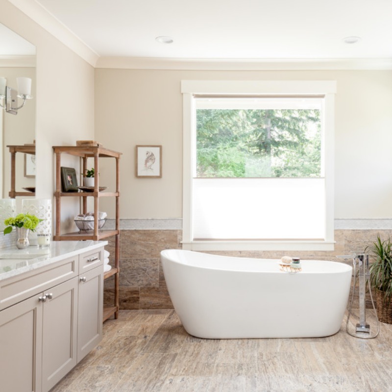 7 Bathrooms Featuring Show Stopping Travertine Tile