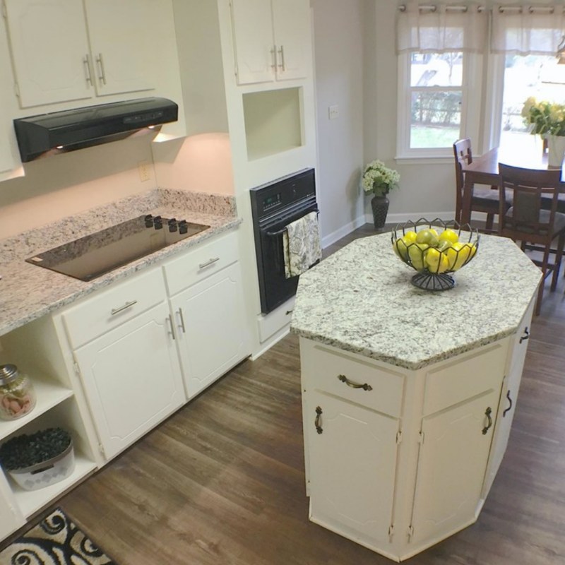 Granite Countertop And Lvt Pairings, Can You Use Vinyl Plank Flooring For Countertops