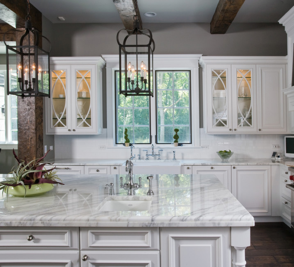 Should You Choose Marble Or Granite Countertops   Royal Danby Marble Countertop Kitchne Photo Credit Houzz 