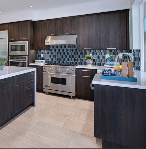 blue picket tile backsplash