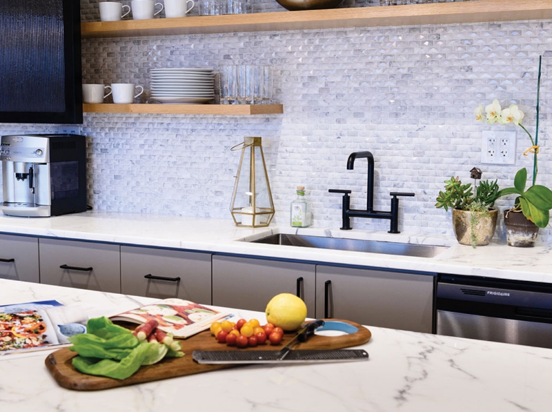 white textured kitchen backsplash