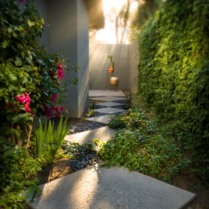 Mexican Beach Pebbles Pathway With Grey Pebbles Houzz 