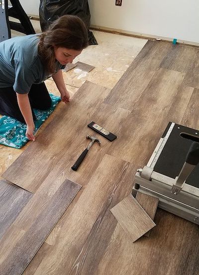 Installing Luxury Vinyl Tile, How To Figure Out Where Start Laying Vinyl Plank Flooring