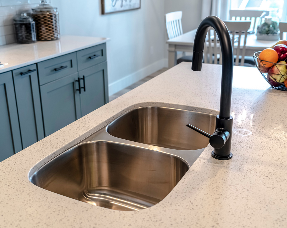 Choosing a Kitchen or Bathroom Sink: Stainless Steel, Island Sinks