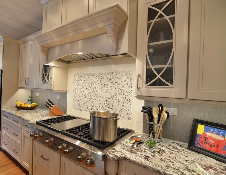 houzz-lennon-gold-granite-countertop-in-gorgeous-kitchen