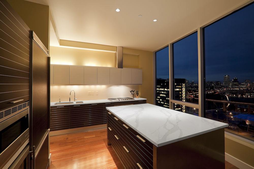 msi-calacatta-abezzo-quartz-kitchen-in-high-rise-loft-sept-2022-min