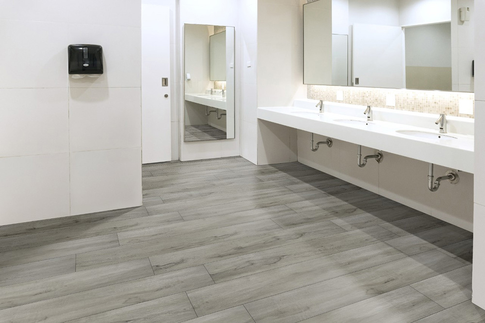 msi-dunite-oak-luxury-vinyl-flooring-in-bathroom