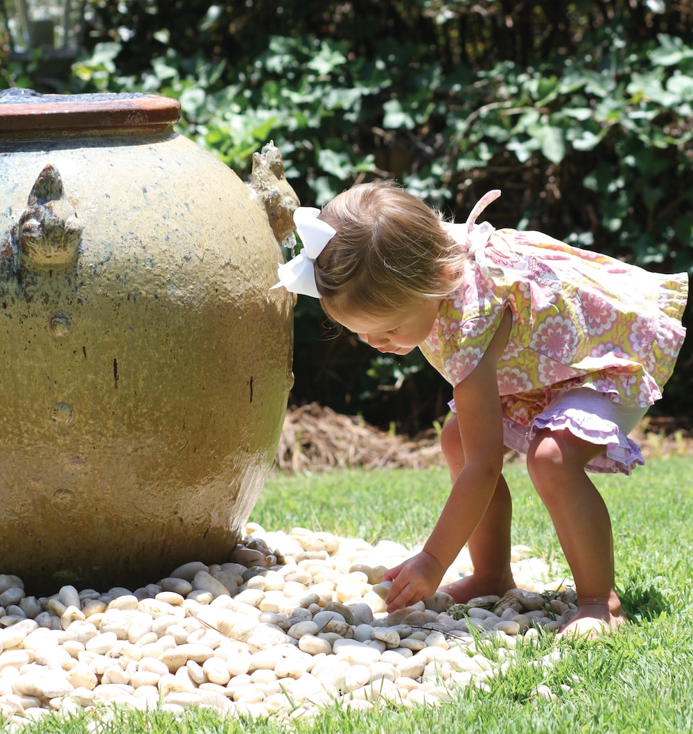 How to Glue Rocks Together for Landscaping: 4 Easy Methods  River rock  landscaping, River rock garden, River rock decor