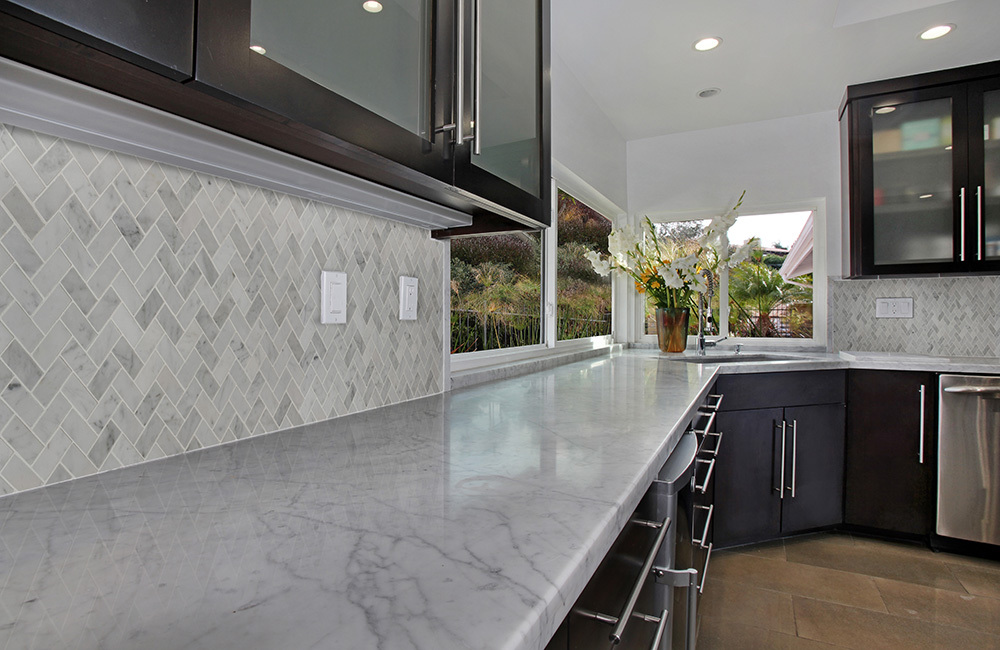 carrara tile kitchen wall