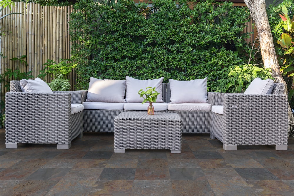 msi-multi-classic-slate-patio-with-whicker-furniture-min