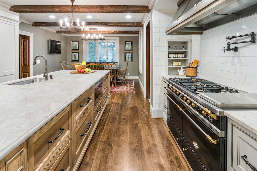 msi-blythe-luxury-vinyl-planks-country-kitchen-min