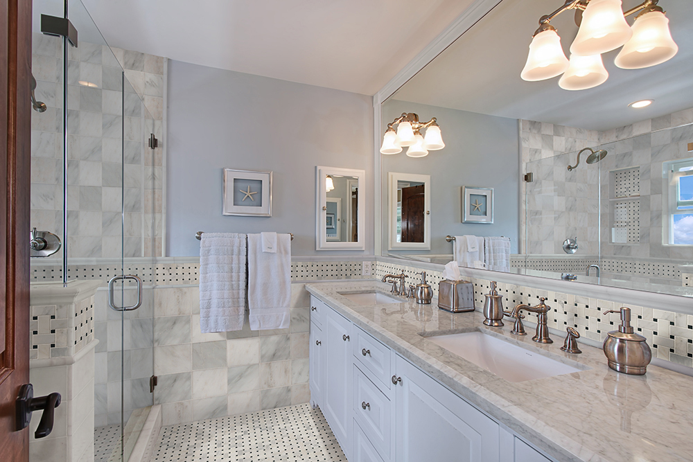 arabescato-carrara-mosaic-floor-tile