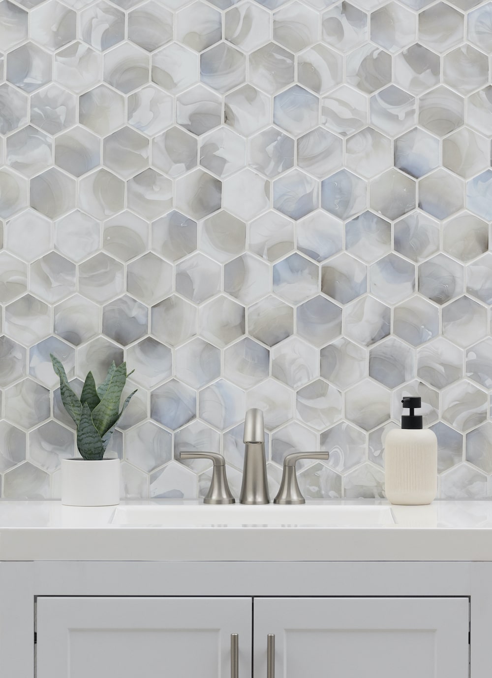 msi-akoya-pearl-3-inch-hexagon-mosaic-tile-backsplash-min