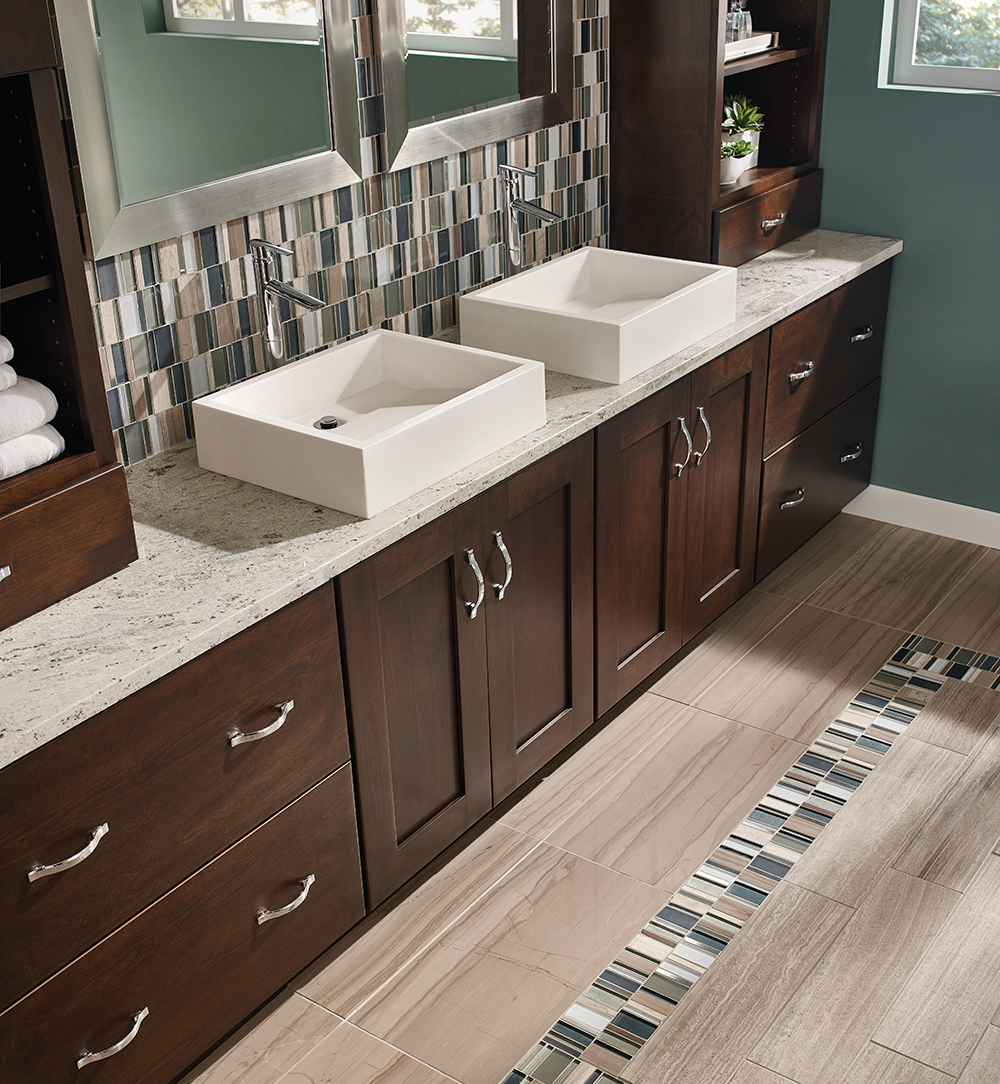 alaska-white-granite-counter-in-bathroom