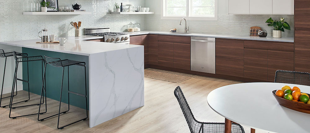 msi-calacatta-azai-quartz-in-kitchen-countertop