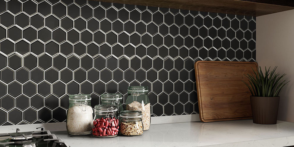 msi-metallic-gray-beveled-3-22-hexagon-mosaic-tile-in-kitchen-backsplash-