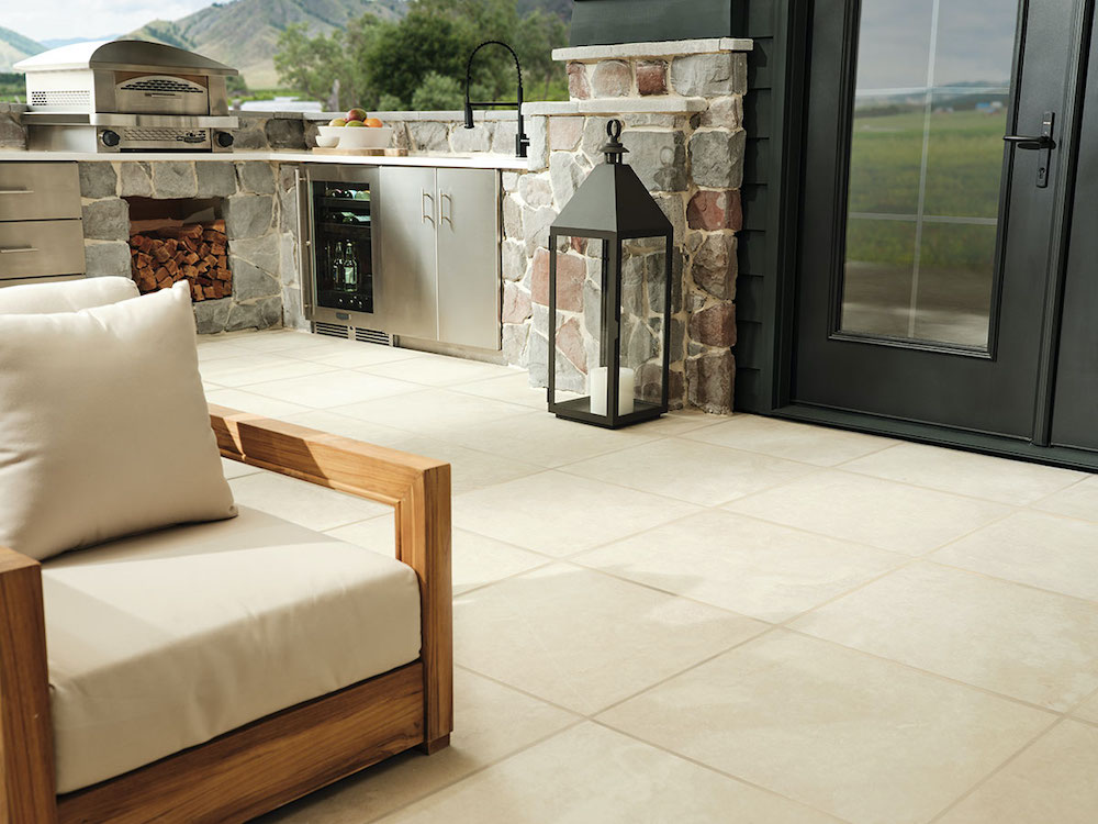 msi-tierra-ivory-arterra-pavers-in-outdoor-patio