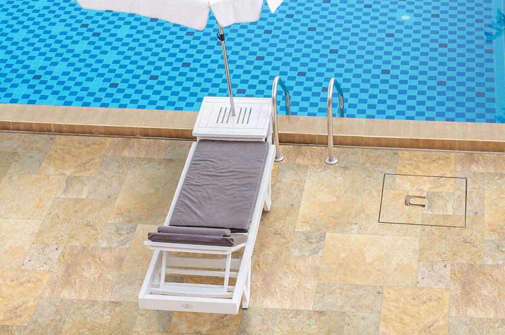 msi-tuscany-scabas-travertine-in-poolside-patio
