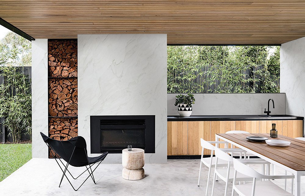 calacatta-montreal-quartzite-fireplace
