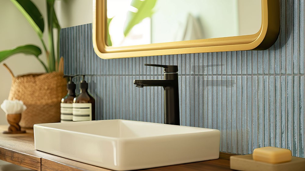 gems-caraibi-porcelain-tile-in-bathroom