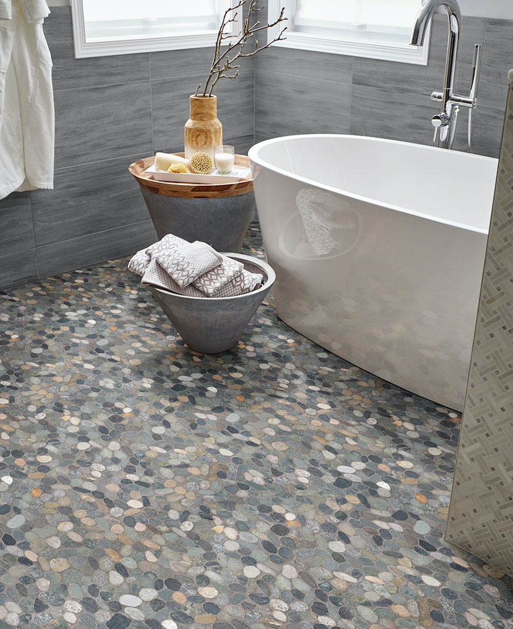 mis-sliced-rainforest-pebble-in-bathroom-flooring