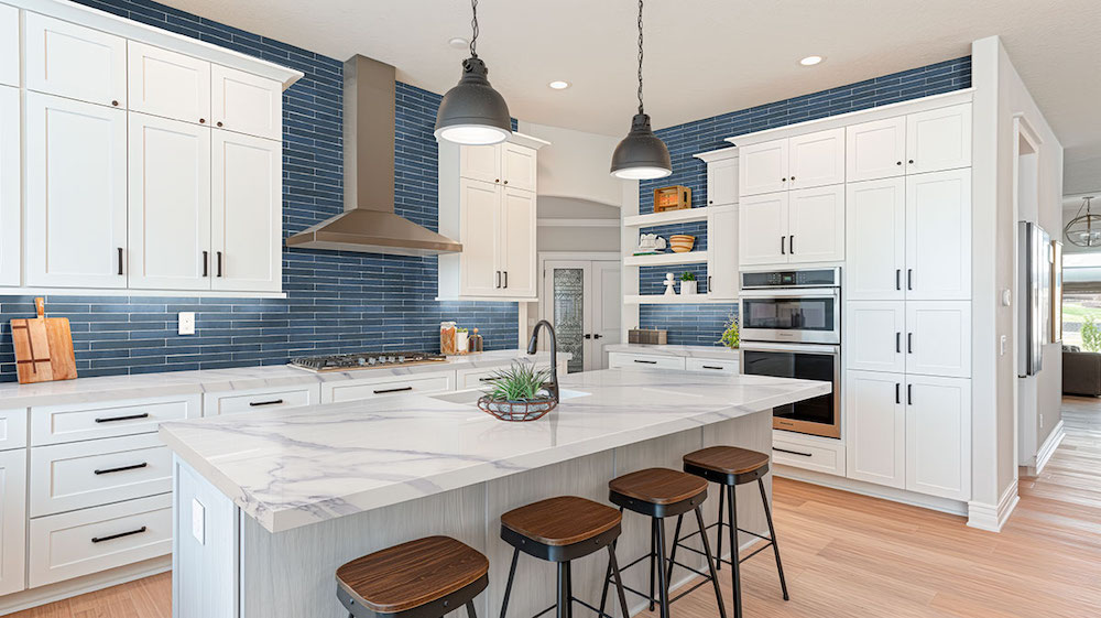 msi-flameco-hale-navy-glossy-in-kitchen-backsplash