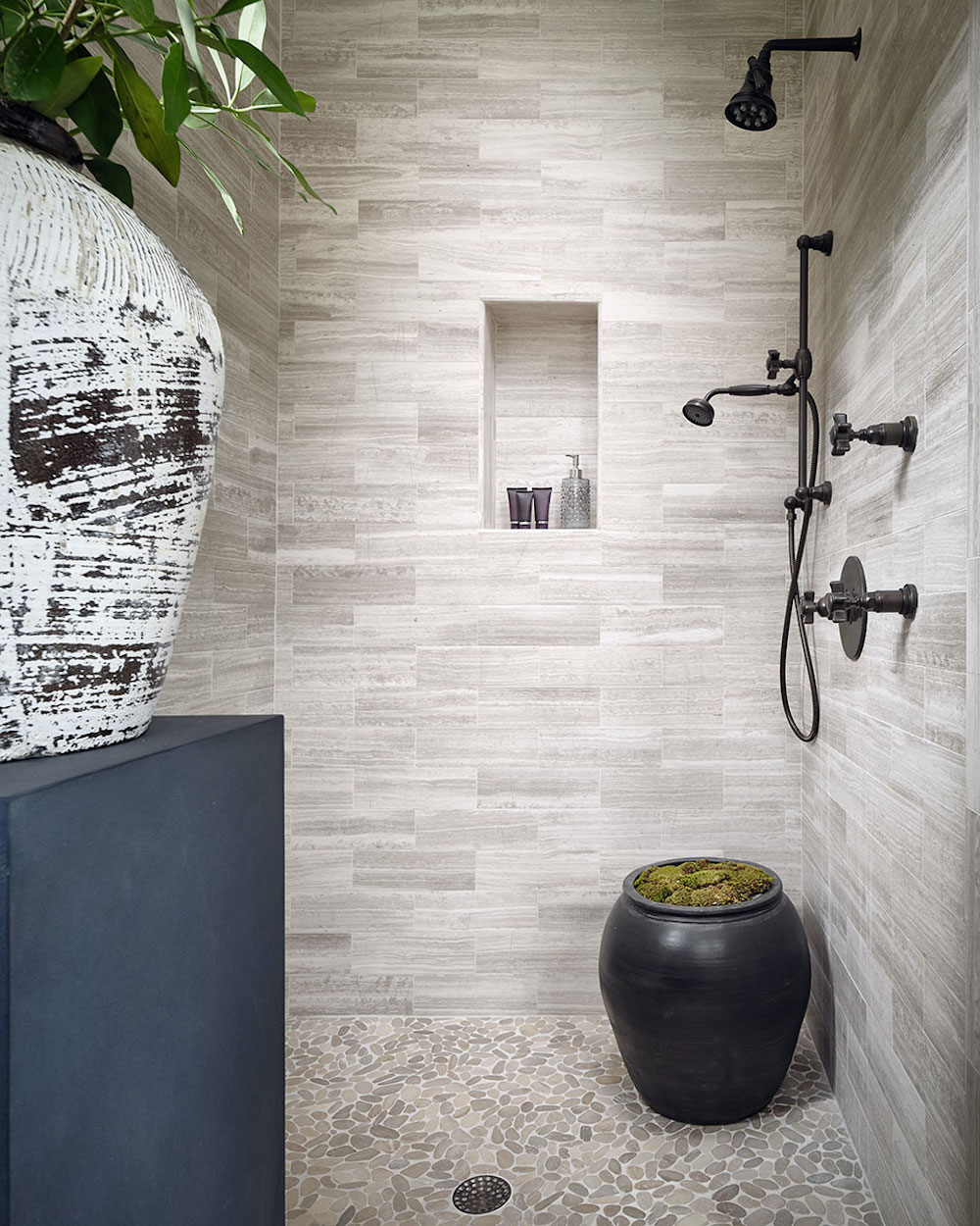 msi-sliced-pebble-earth-tumbled-in-showerflooring