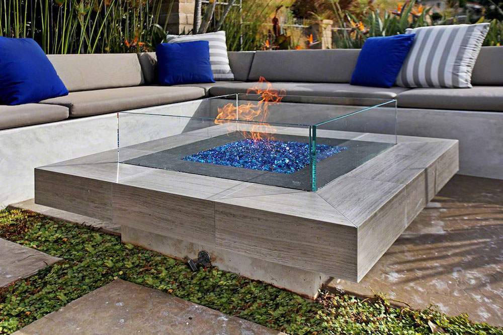 msi-white-oak-marble-in-outdoor-fireplace
