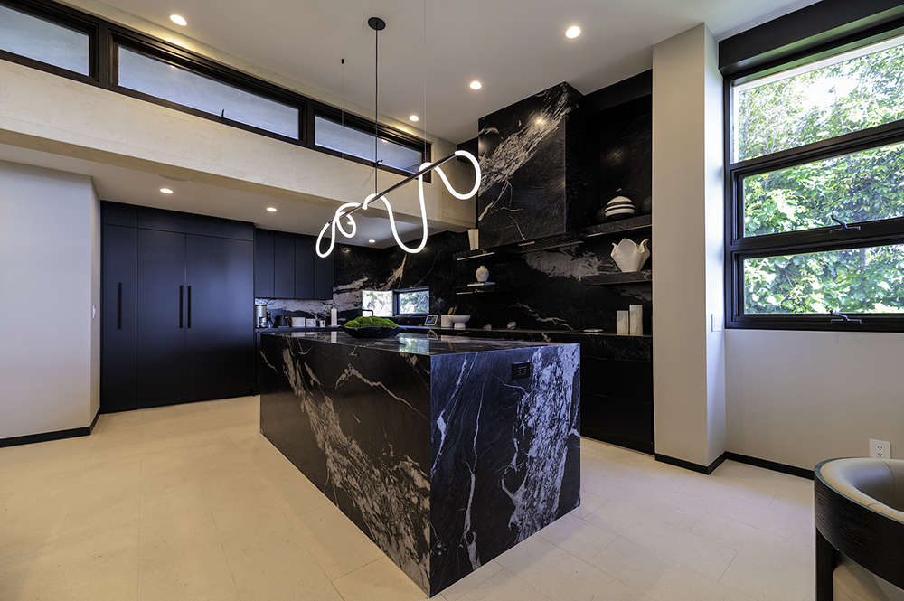 andes-black-quartzite