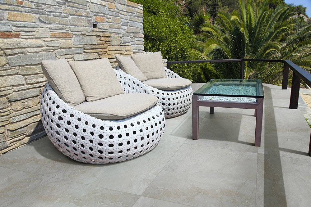 argento-travertino-arterra-pavers-for-hotels