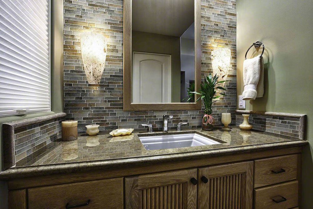 msi-taos-interlocking-glass-tile-in-bathroom-backsplash