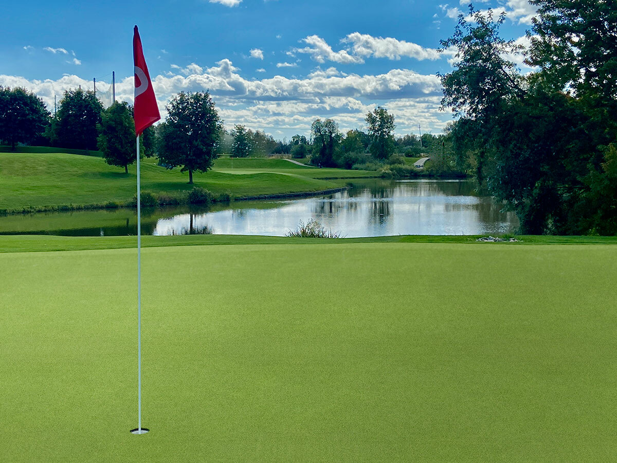 putting-green-turf-roomscene-e