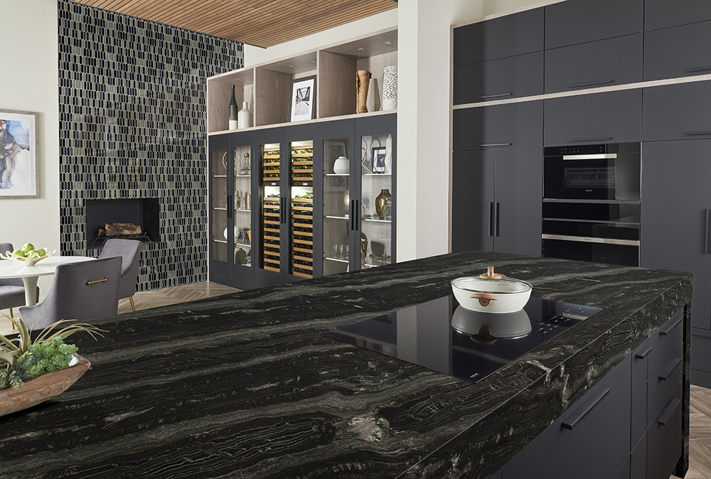 agatha-black-polished