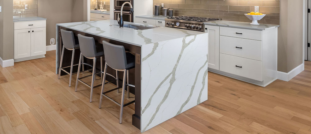 msi-calacatta-bali-quartz-in-kitchen-countertop