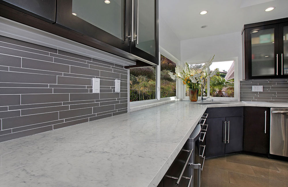 msi-carrara-white-marble-in-kitchen-countertop