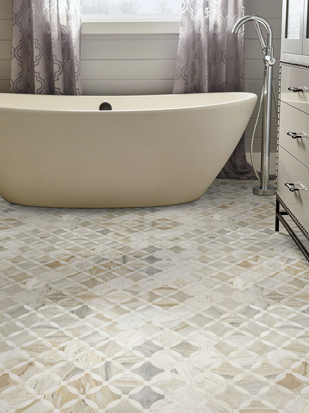 msi-athena-gold-lola-polished-mosaic-in-bathroom-floor