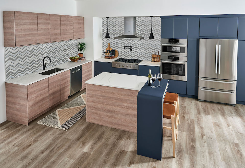 msi-urban-wave-lapis-glass-tile-in-kitchen-backsplash