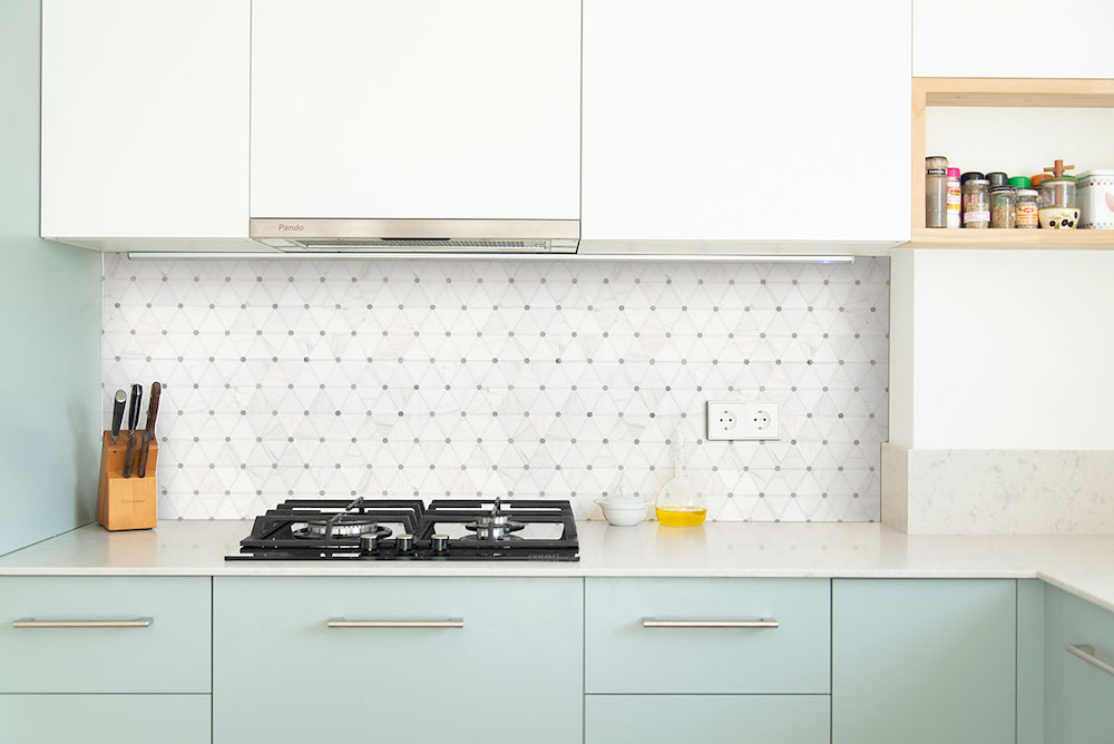 msi-bianco-dolomite-pinwheel-in-kitchen-backsplash