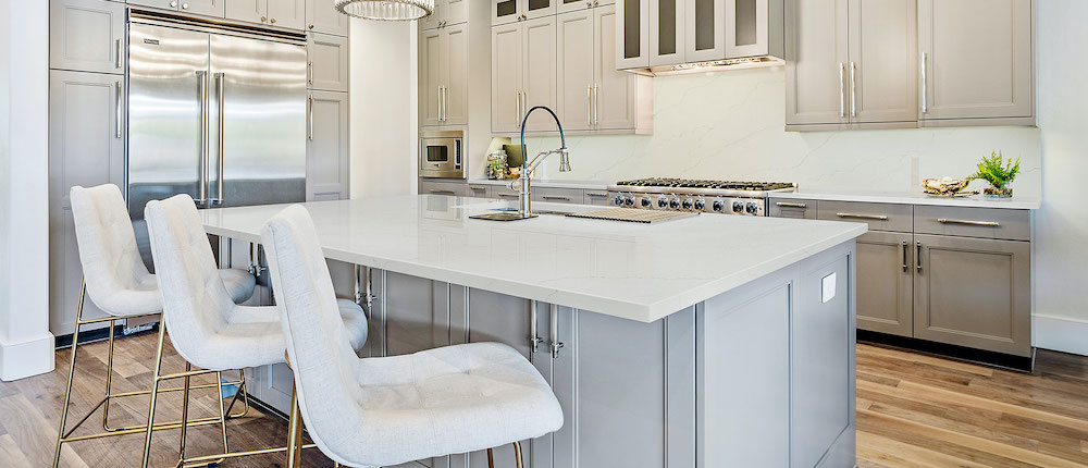 msi-calacatta-duolina-quartz-in-kitcehn-countertop