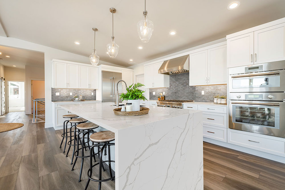 msi-opalina-subway-glass-tile-in-kitchen-backsplash