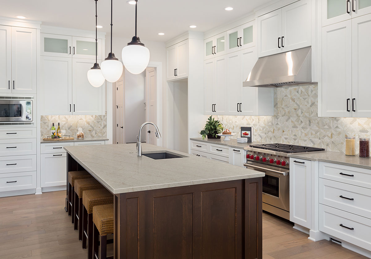 msi-athena-gold-geometric-honed-in-kitchen-backsplash