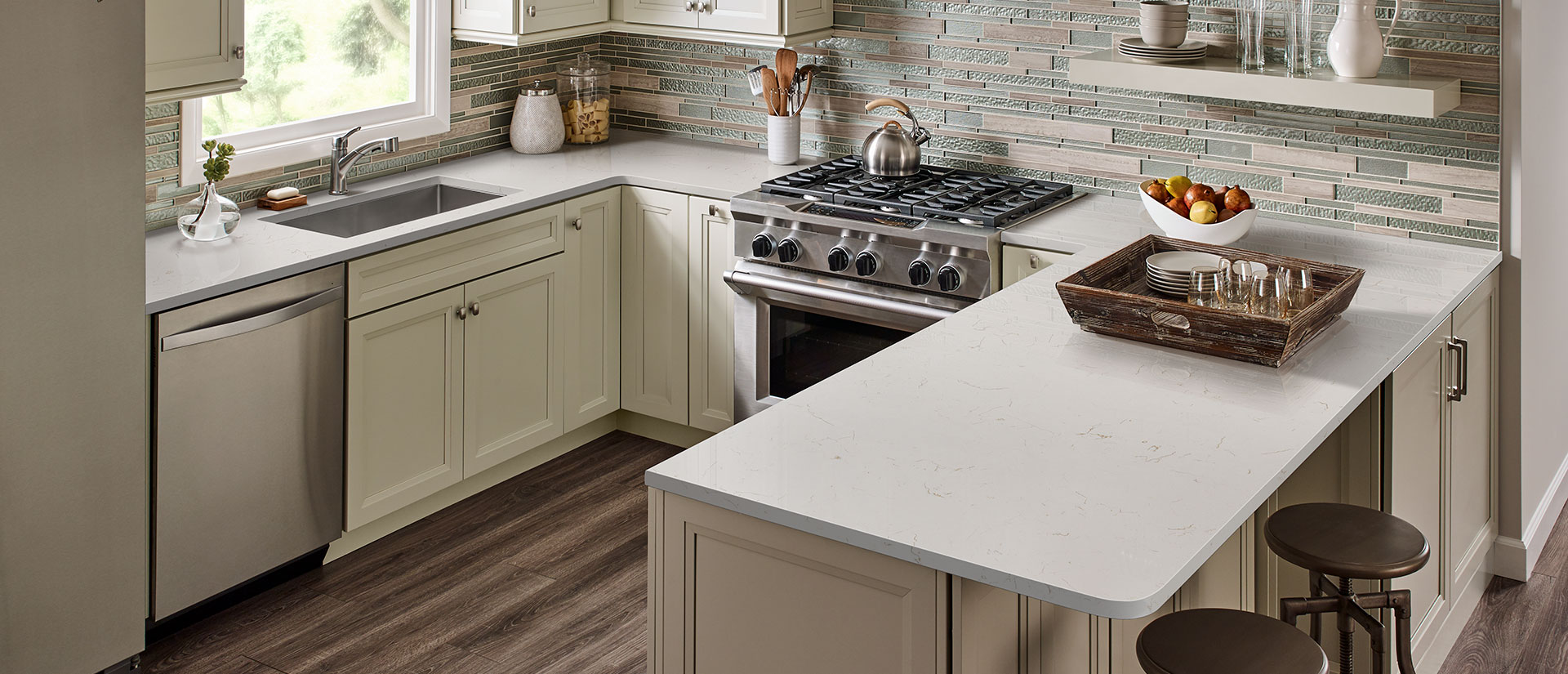 msi-carrara-trigato-quartz-kitchen-countertop