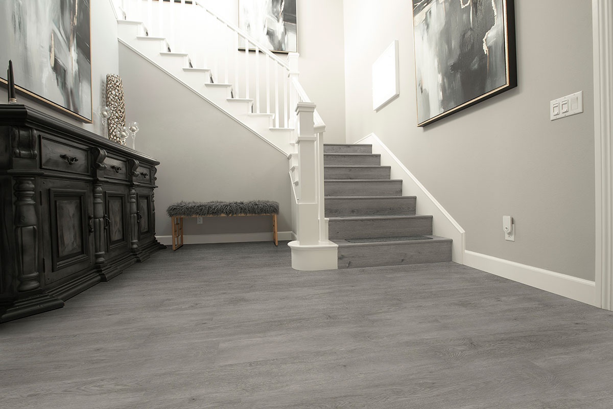 msi-grayton-luxury-vinyl-planks-in-staircase