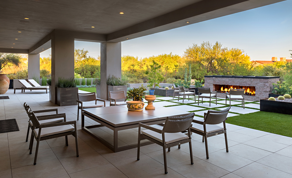 tierra-ivory-arterra-pavers-emerald-turf-81