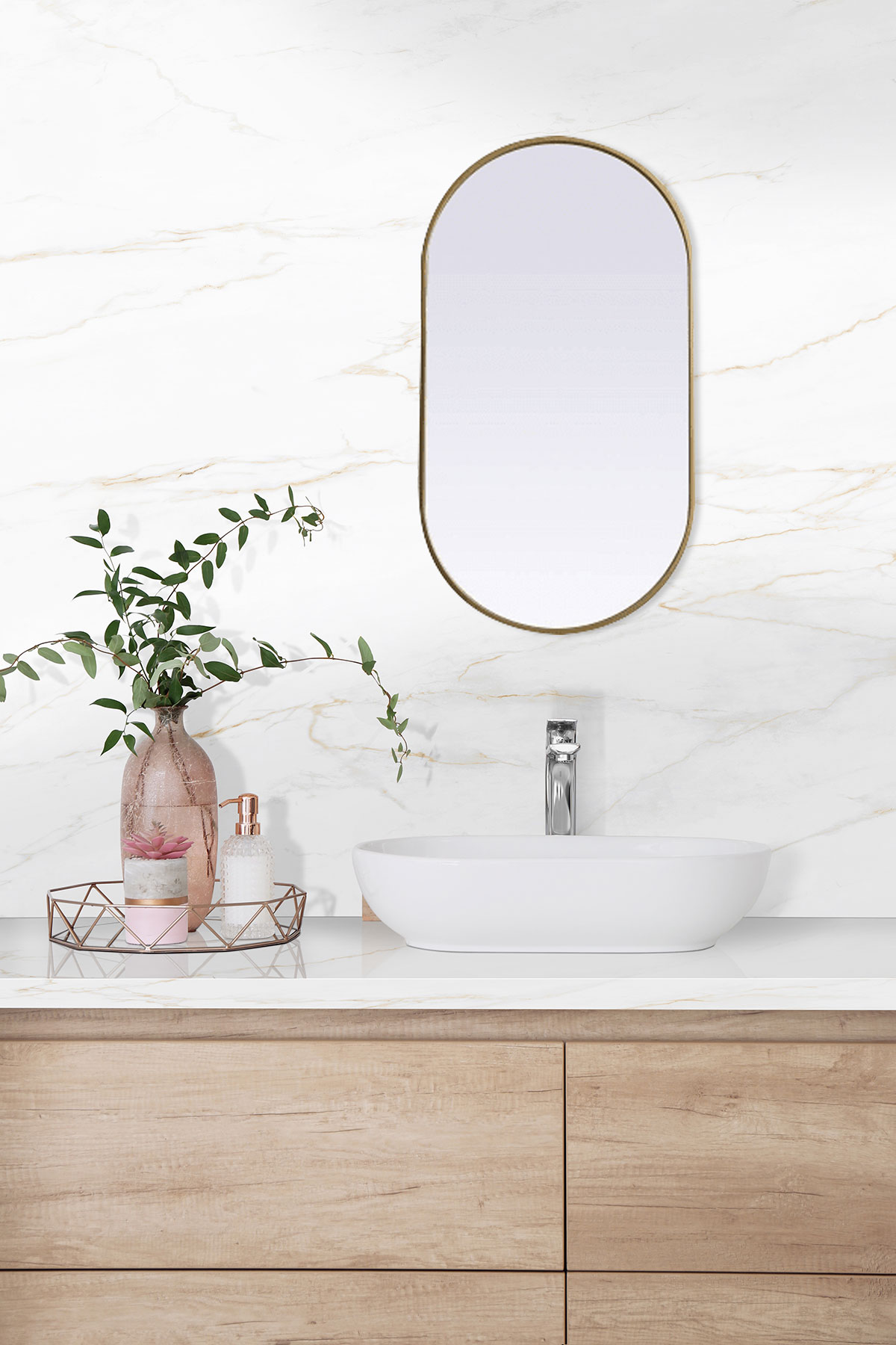 msi-calacatta-corrinna-porcelain-slab-in-bathroom-backsplash