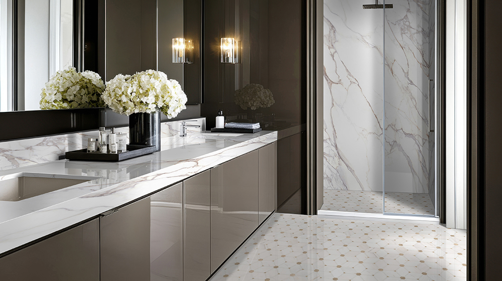 calacatta-fiorella-stile-porcelain-slab-in-shower