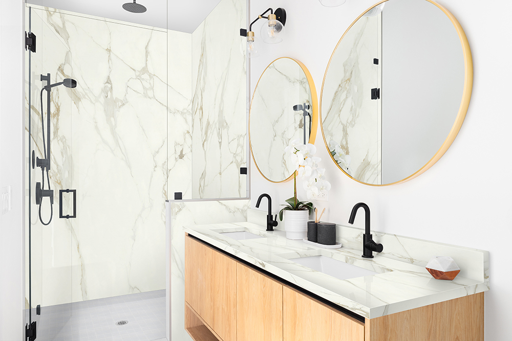 calacatta-prici-stile-porcelain-slabs-in-shower