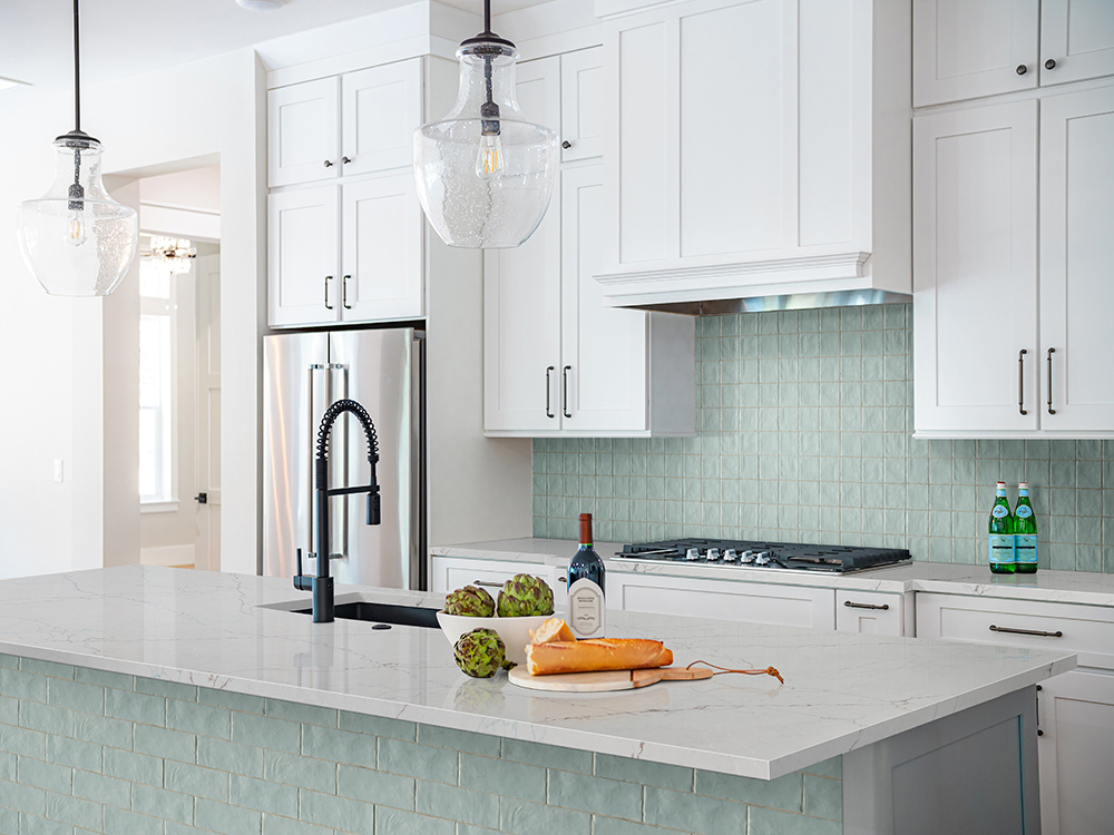 calacatta-miraggio-seaglass-with-lumaluxe-ultra